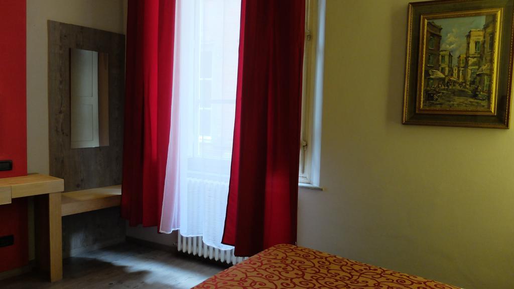 Piccolo Hotel Puccini ลุคคา ภายนอก รูปภาพ