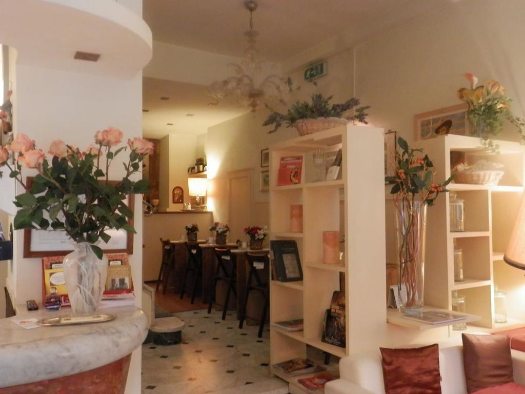Piccolo Hotel Puccini ลุคคา ภายนอก รูปภาพ